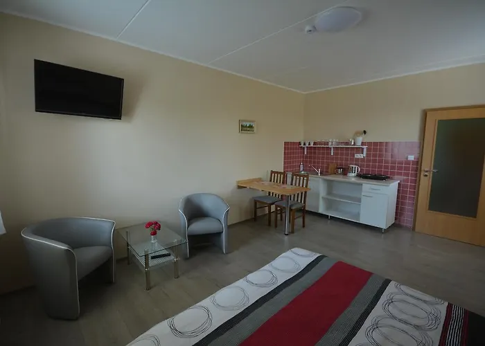 Sarton Apartment *